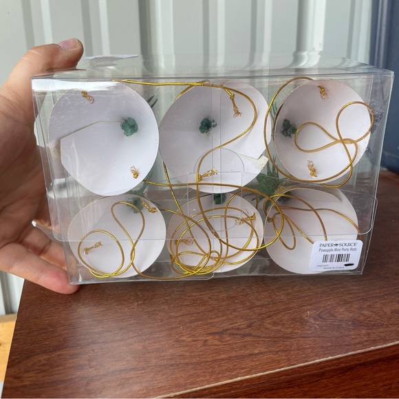 Mini Pineapple Party hats - Picture 2 of 3